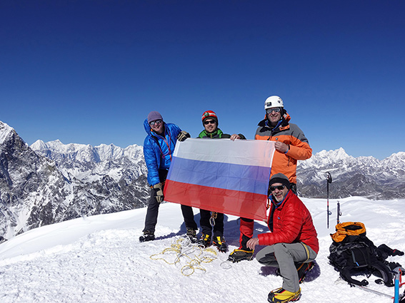 Пик Лобуче (6119 м) в Непале