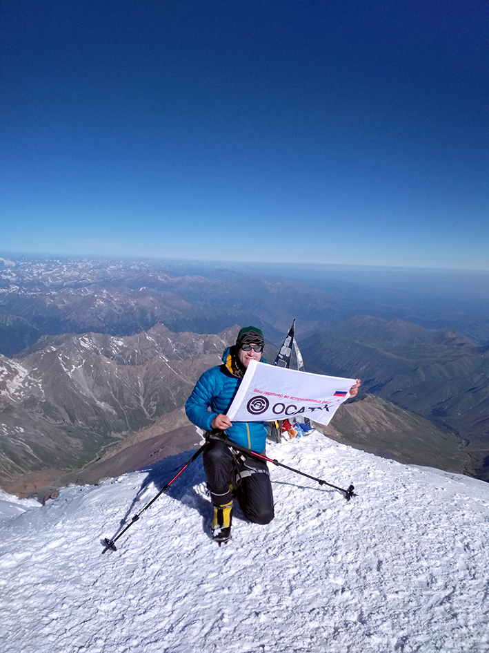 Восхождение на вершину горы Эльбрус, июнь 2019
