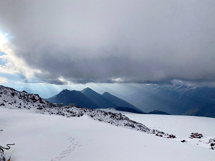 Восхождение на вершину горы Эльбрус, Западная вершина 5642м